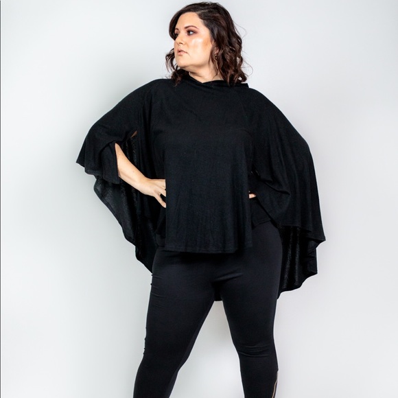 Plus Size ‘Northern Lights’ Hooded Poncho - Picture 7 of 7